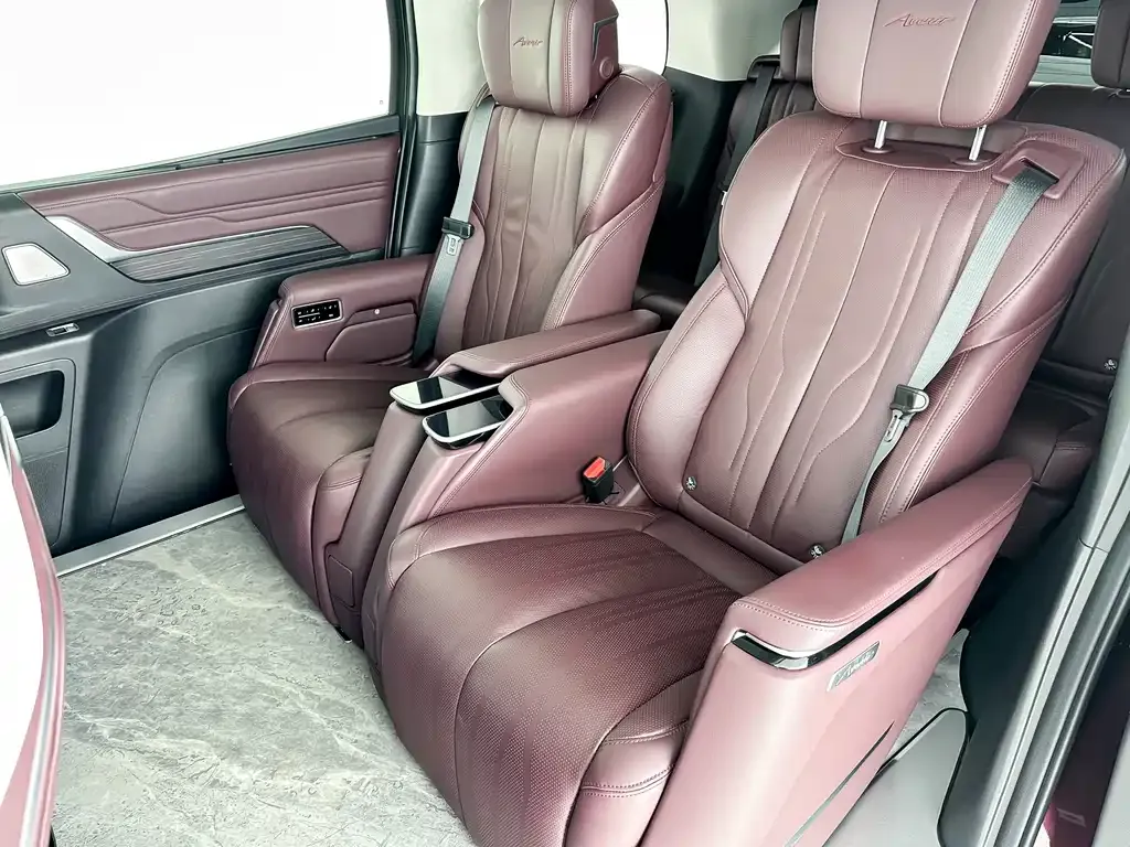 Buick Century 2023 из CN, фото 7