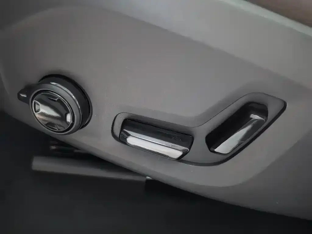 Volvo XC60 2024 из CN, фото 5