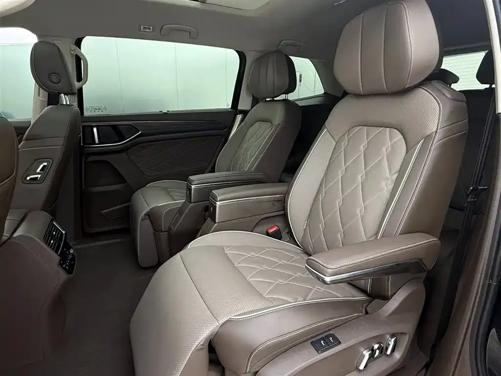 Volkswagen Viloran 2023 из CN, фото 10