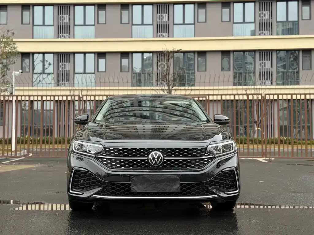 Volkswagen Passat 2023 из CN, фото 4