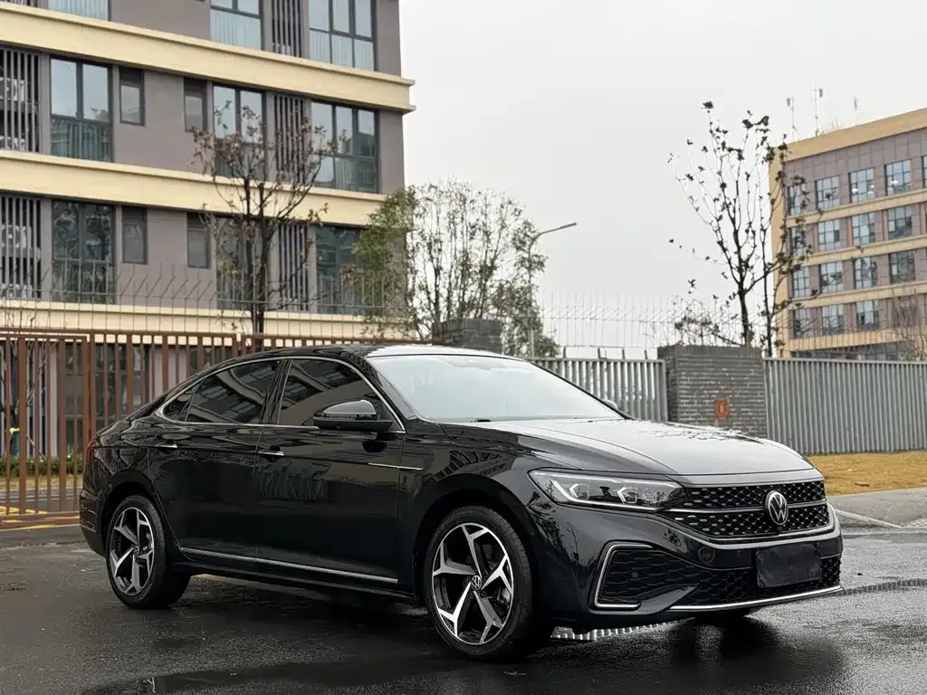 Volkswagen Passat 2023 из CN, фото 9