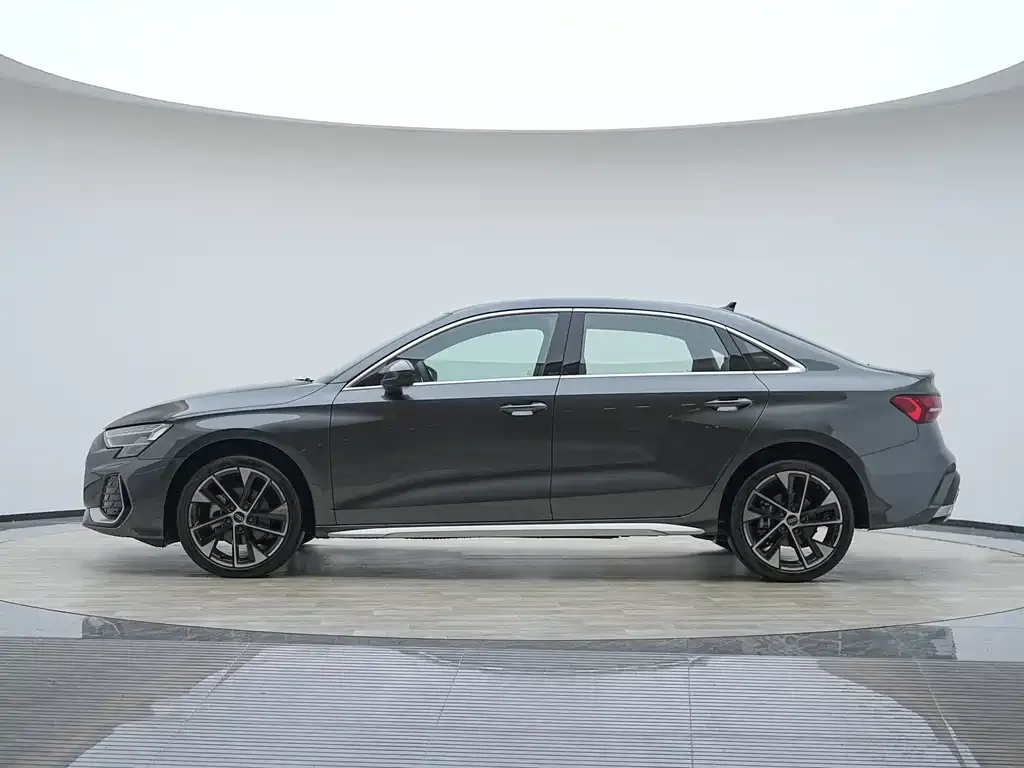 Audi A3 2025 из CN, фото 7
