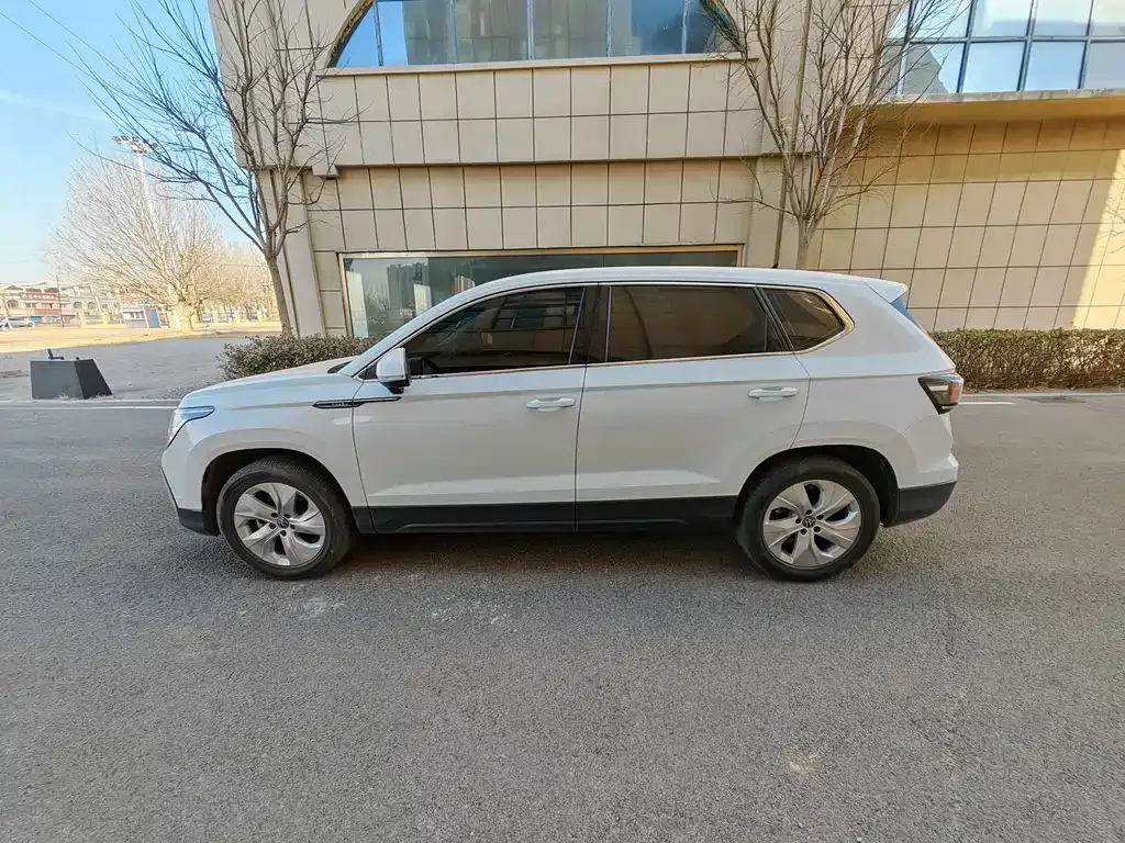 Volkswagen Tharu 2024 из CN, фото 10