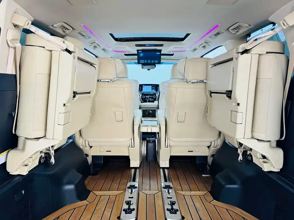Toyota Alphard 2021 из CN, фото 7