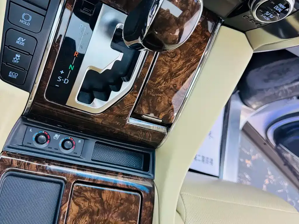 Toyota Alphard 2021 из CN, фото 8