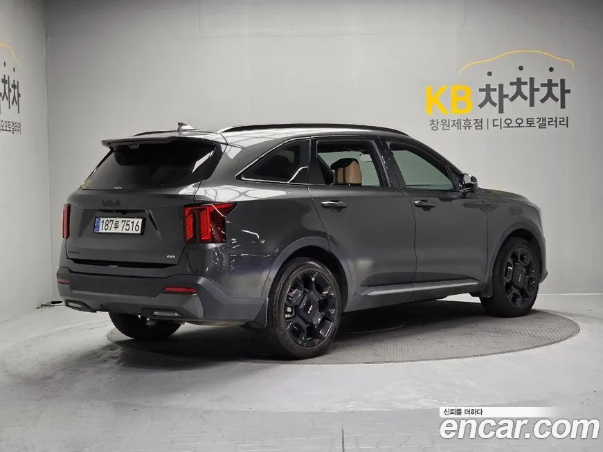 Kia Sorento — фото 6
