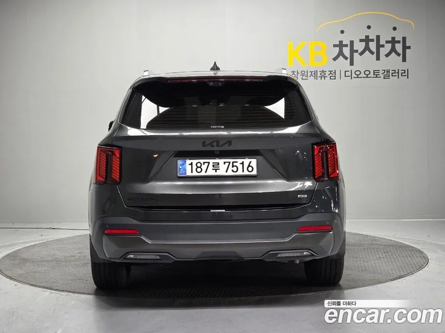 Kia Sorento — фото 7