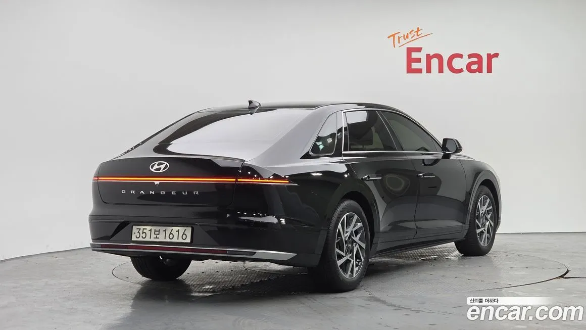 Hyundai Grandeur 2023 из KR, фото 2