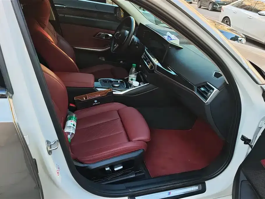 BMW 3 Series 2023 из CN, фото 10