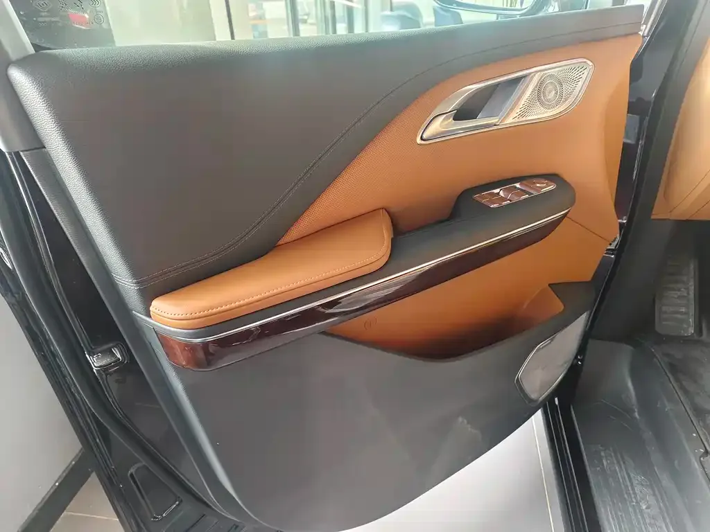 Hongqi HQ9 PHEV 2026 из CN, фото 2