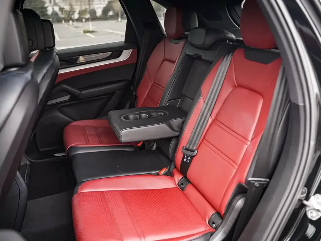 Porsche Cayenne 2024 из CN, фото 3