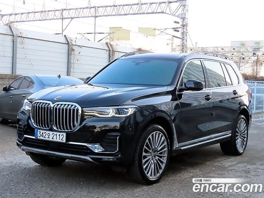 BMW X7 — фото 2