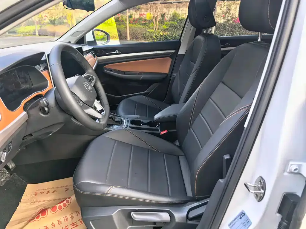 Volkswagen Bora 2024 из CN, фото 4