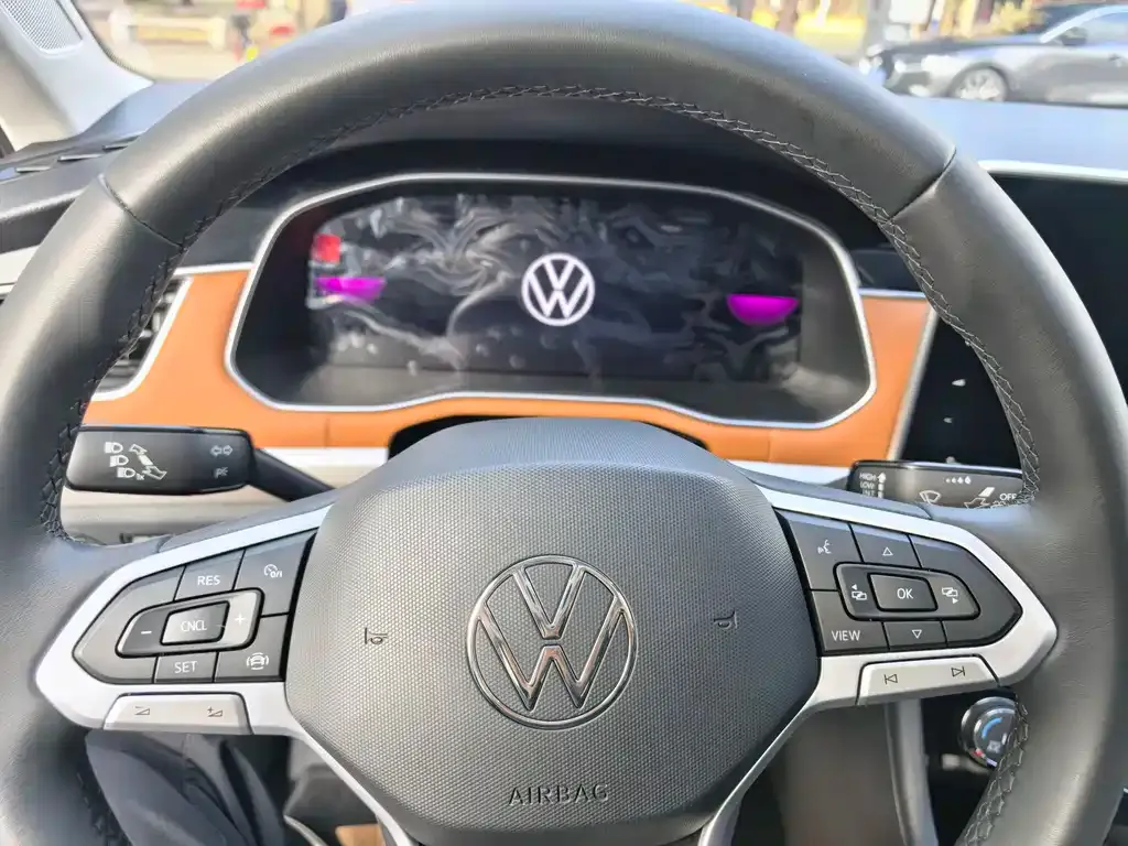 Volkswagen Bora 2024 из CN, фото 9