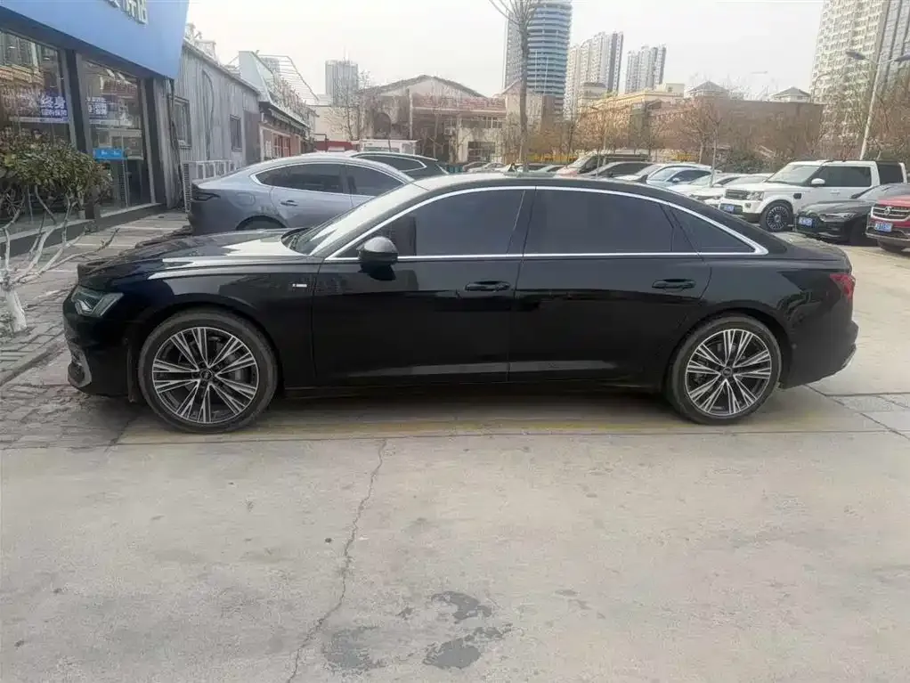 Audi A6L 2024 из CN, фото 2