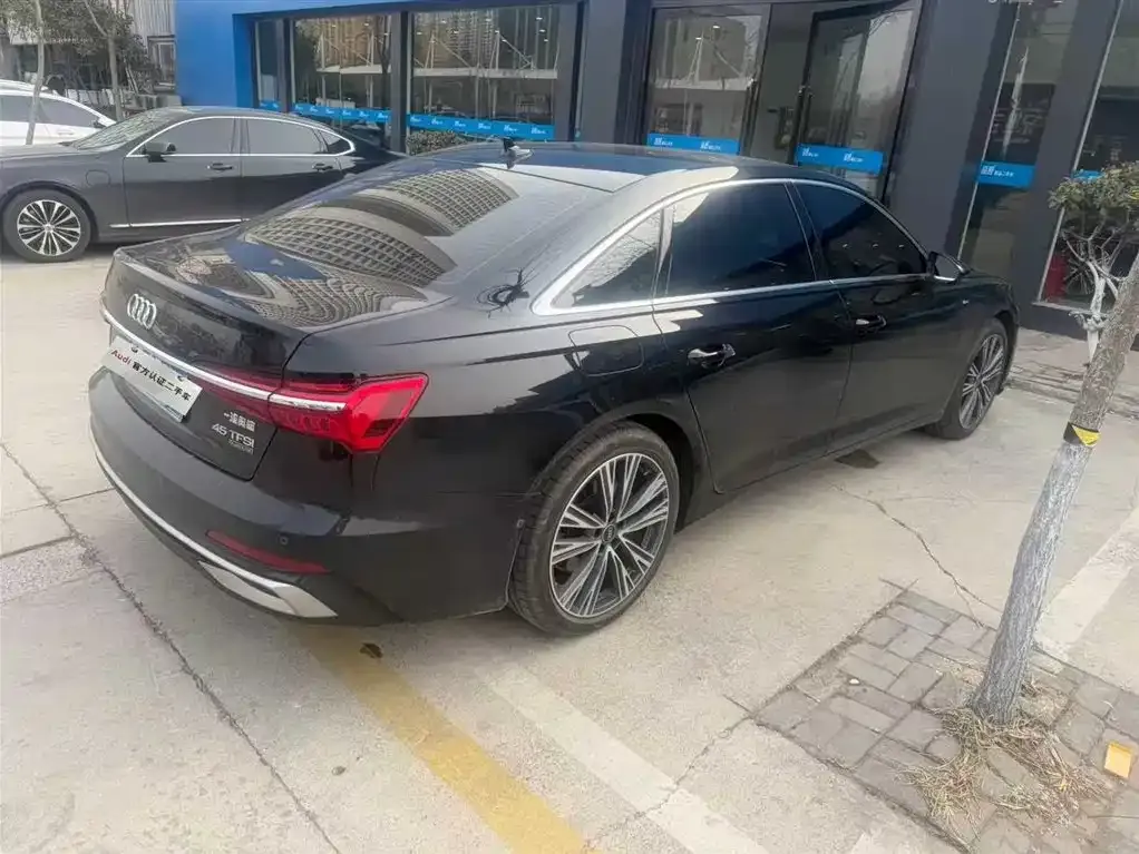 Audi A6L 2024 из CN, фото 5