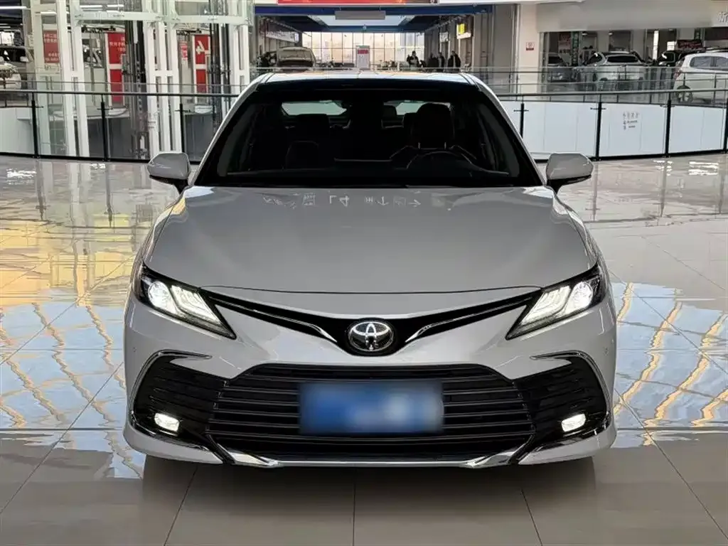 Toyota Camry 2023 из CN, фото 4