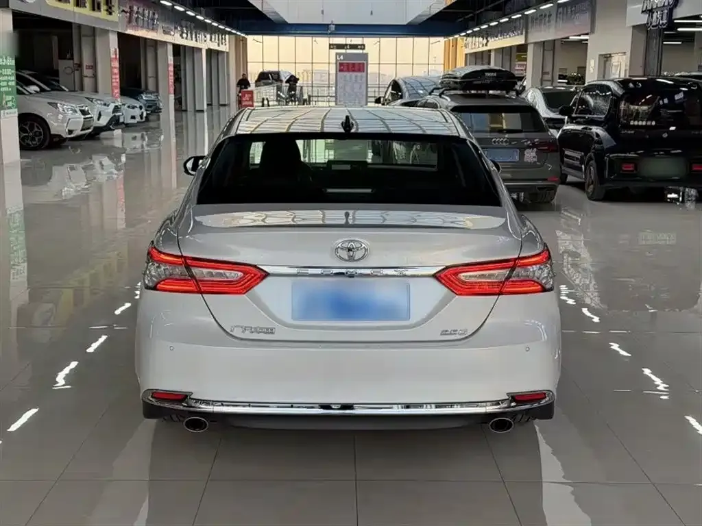 Toyota Camry 2023 из CN, фото 9