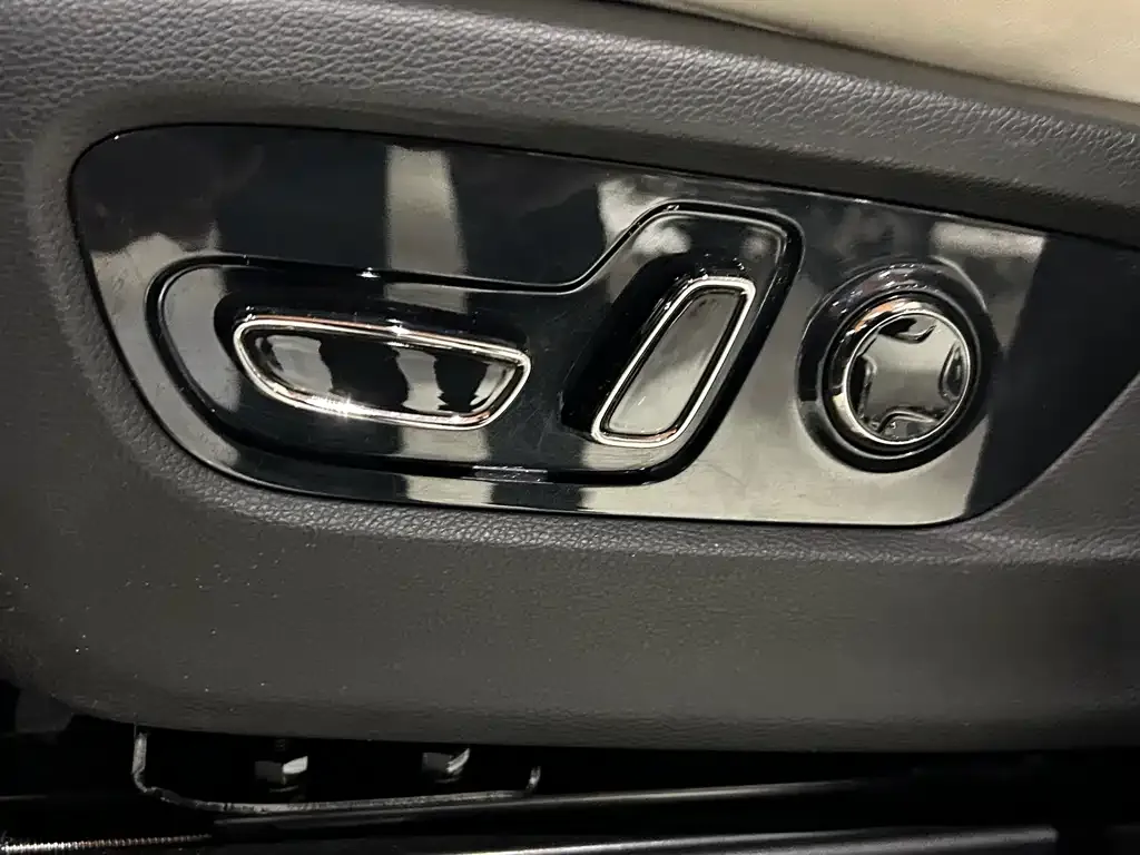 GAC Motor Trumpchi M8 — фото 8