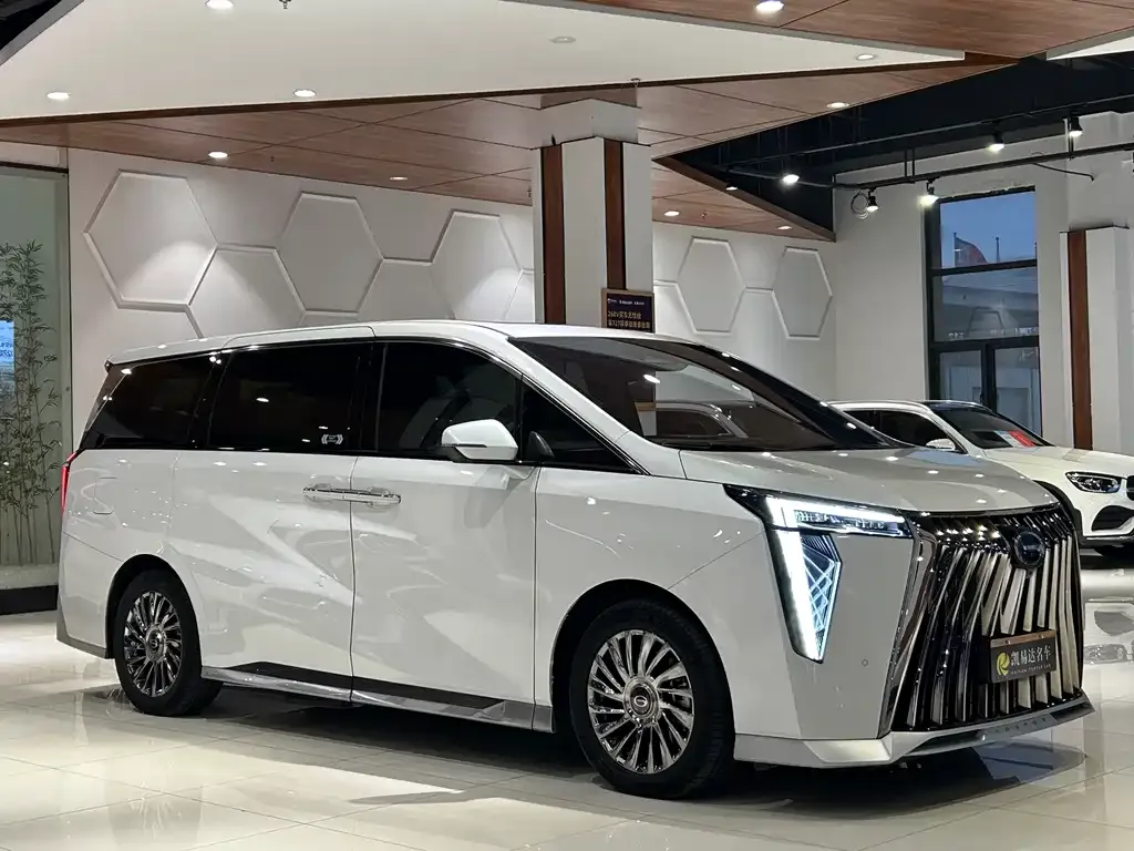 GAC Motor Trumpchi M8 — фото 5