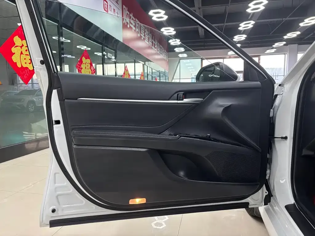 Toyota Camry 2022 из CN, фото 10