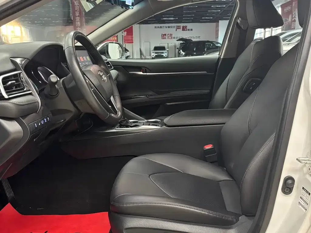Toyota Camry 2022 из CN, фото 3