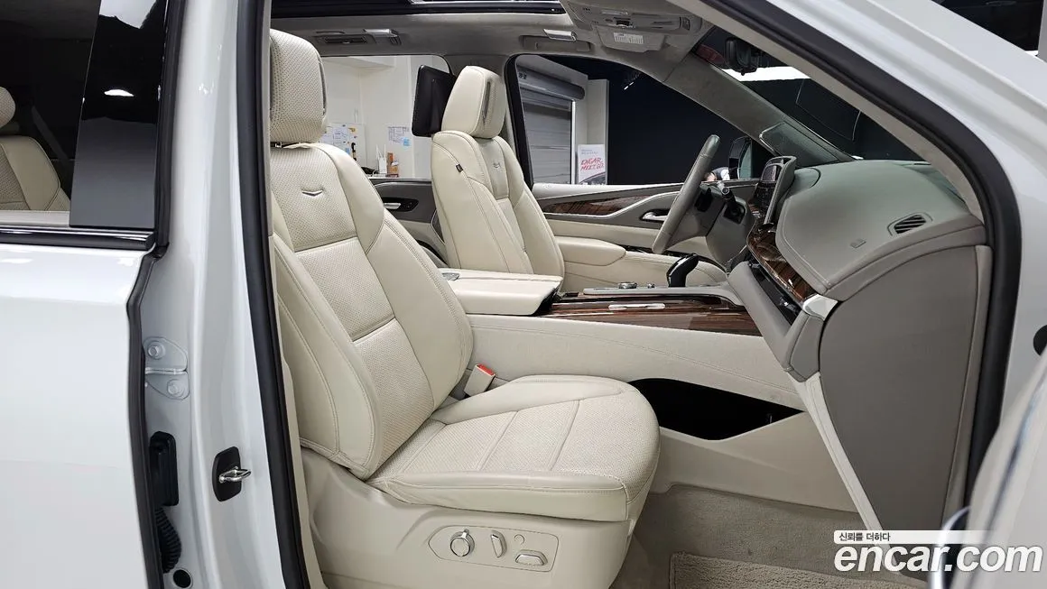 Cadillac Escalade 2023 из KR, фото 10