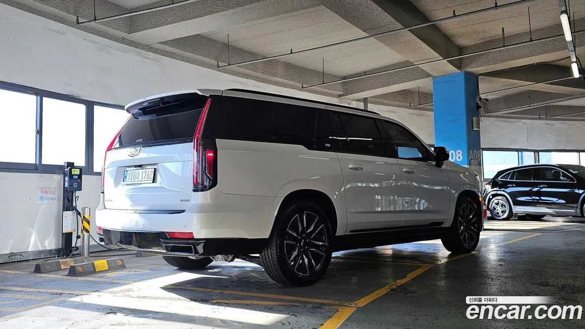 Cadillac Escalade 2023 из KR, фото 4