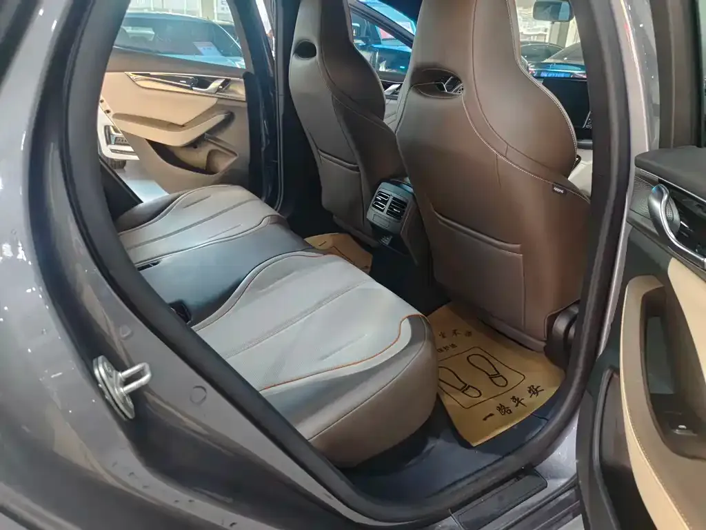 BYD Qin PLUS 2025 из CN, фото 6