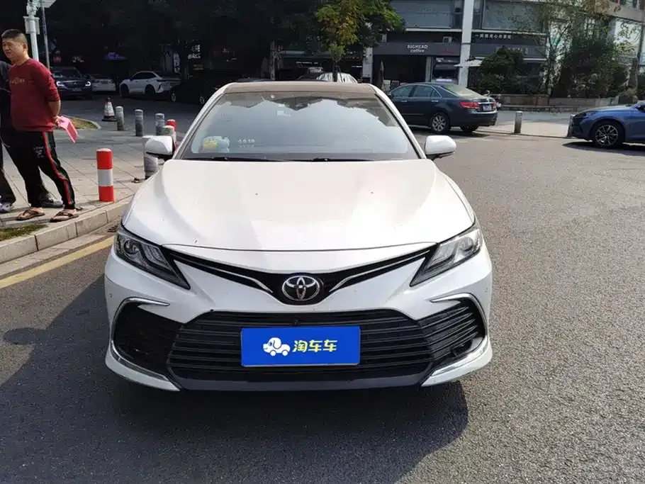 Toyota Camry 2023 из CN, фото 2