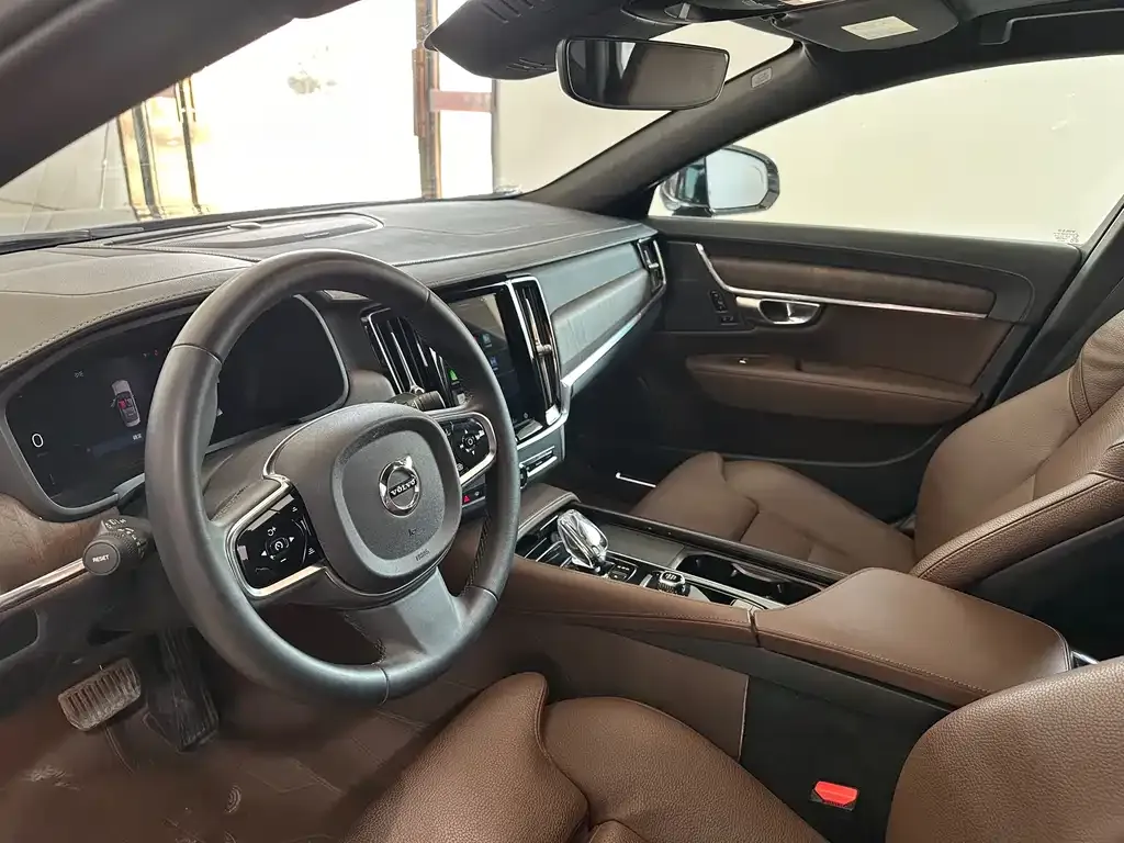 Volvo S90 2023 из CN, фото 8