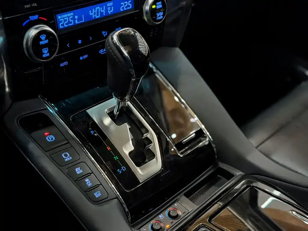 Toyota Vellfire 2023 из CN, фото 7
