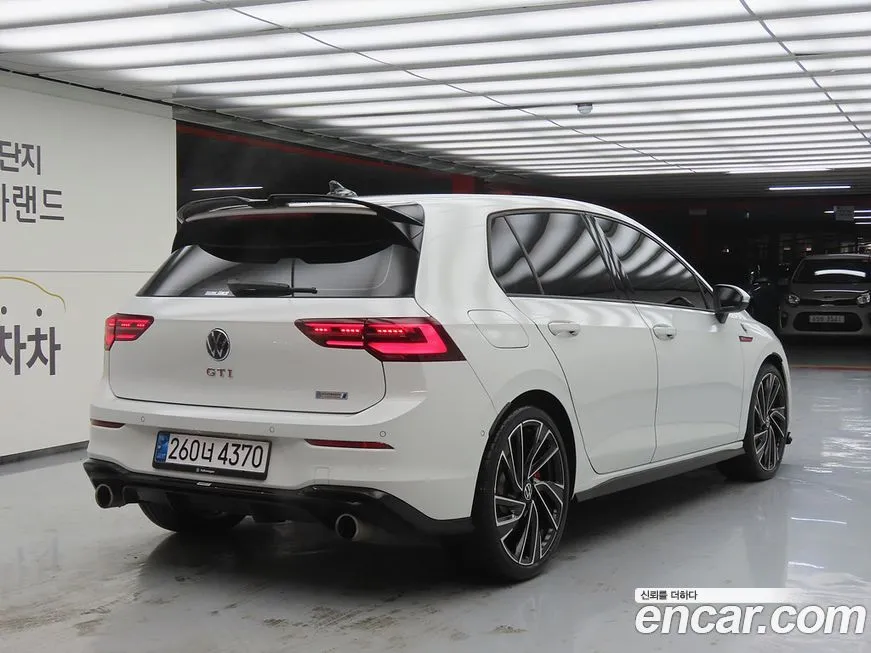 Volkswagen Golf 2024 из KR, фото 4