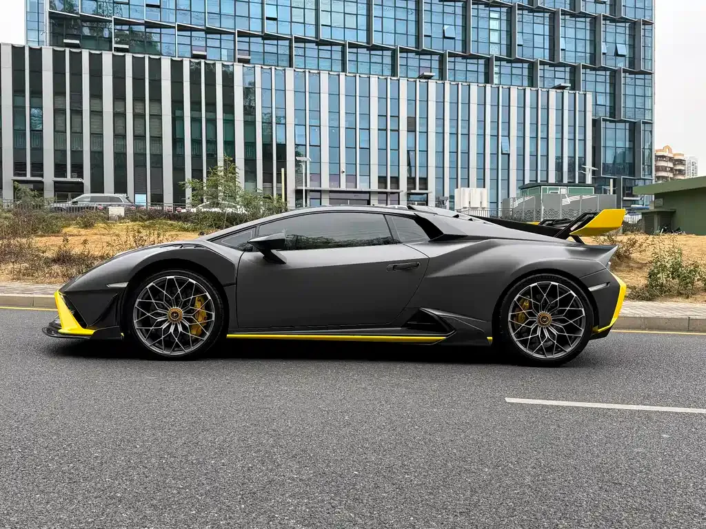 Lamborghini Huracan 2022 из CN, фото 4