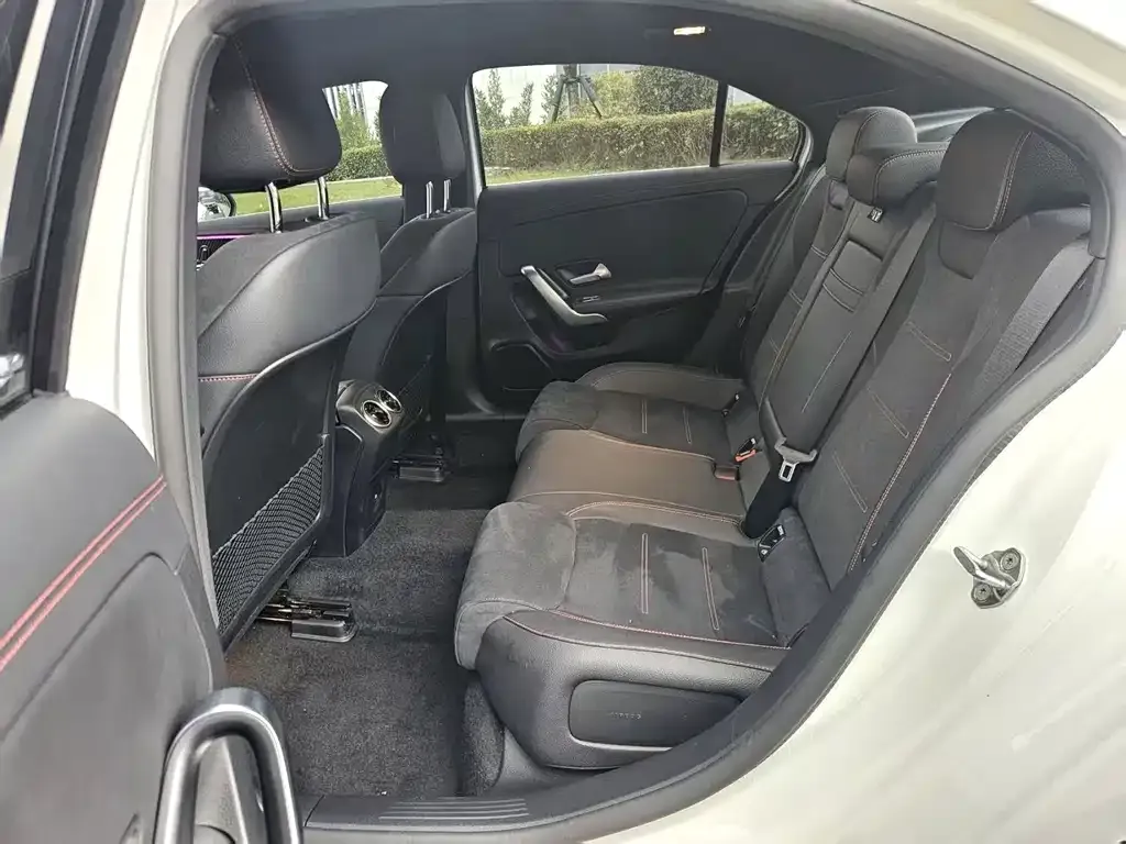 Mercedes-Benz A-Class 2024 из CN, фото 5