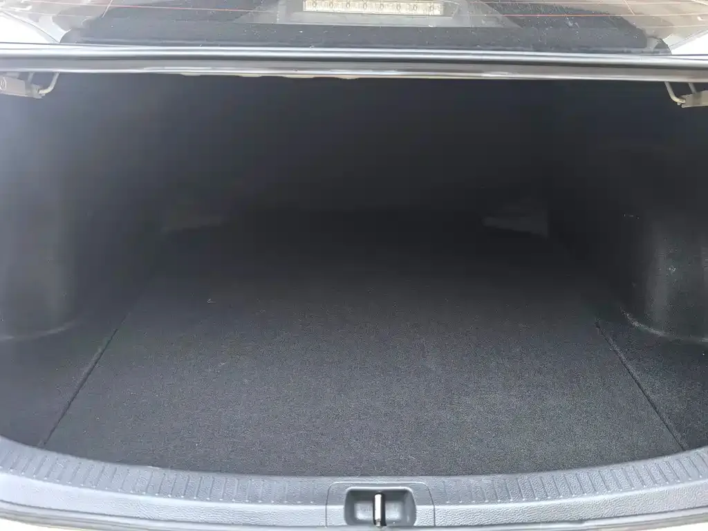 Toyota Corolla 2023 из CN, фото 7