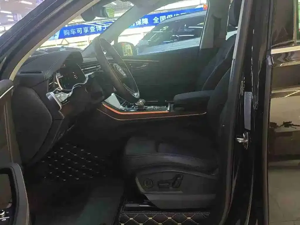 Audi Q7 2024 из CN, фото 4