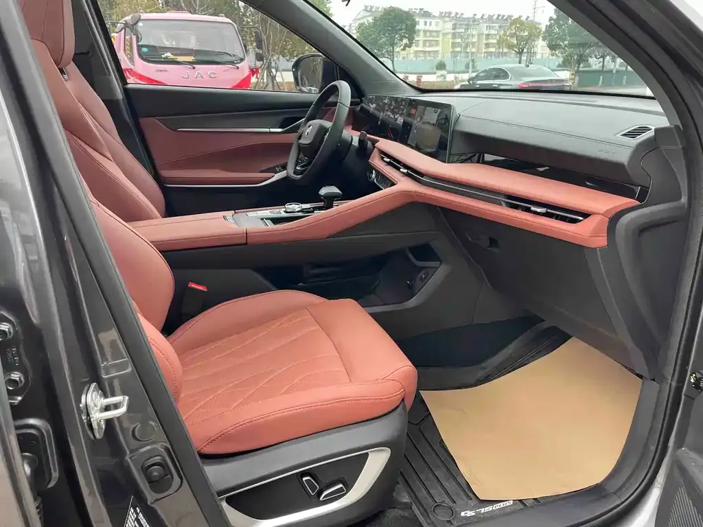 Changan CS75PLUS 2025 из CN, фото 8