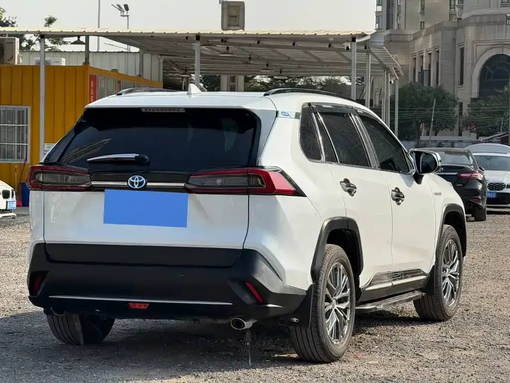 Toyota Wildlander 2024 из CN, фото 4