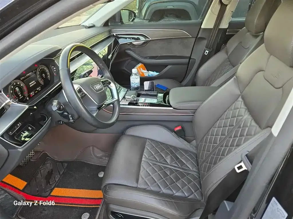 Audi A8 2022 из CN, фото 4