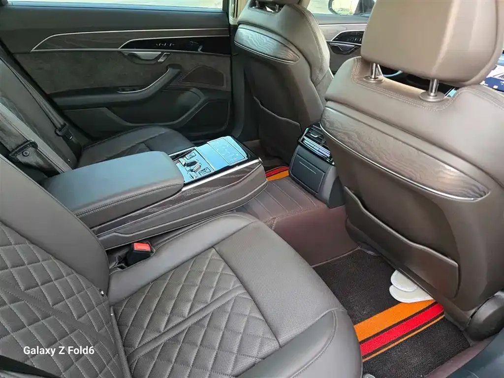 Audi A8 2022 из CN, фото 3