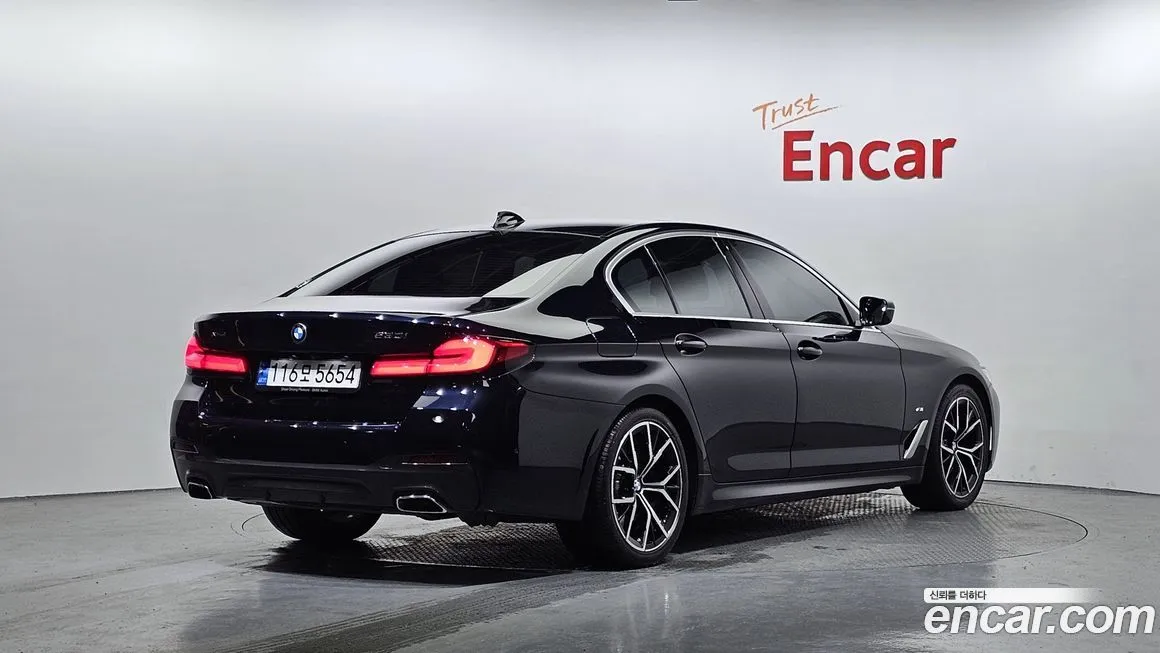 BMW 5-Series 2023 из KR, фото 3