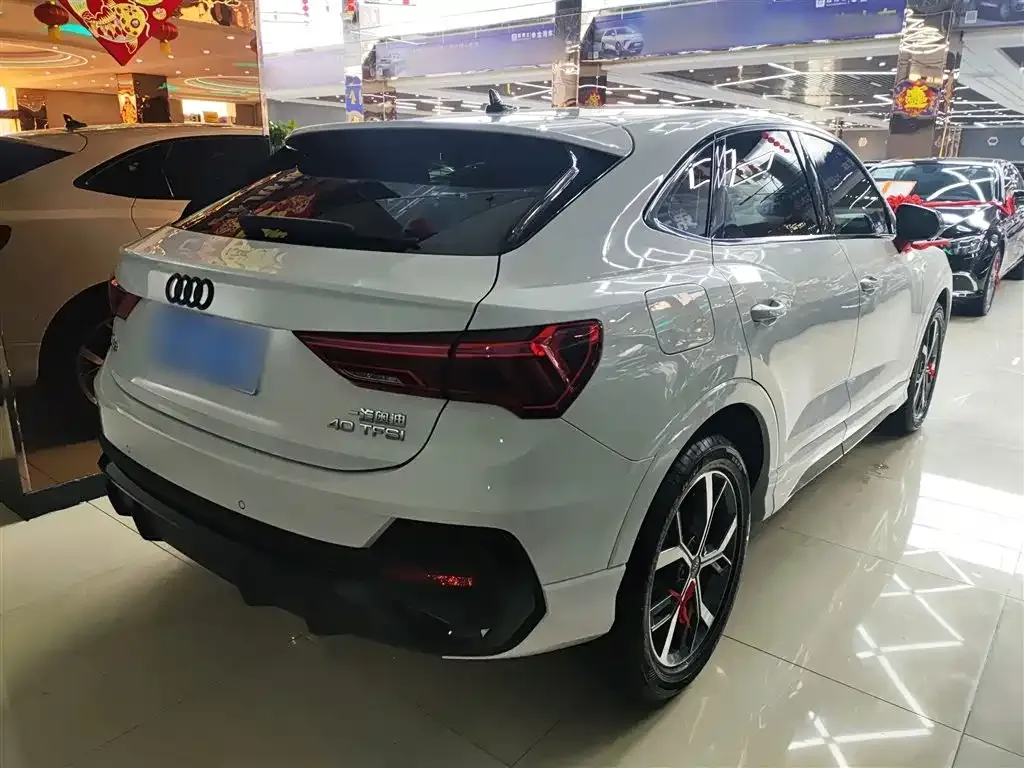 Audi Q3 Sportback 2021 из CN, фото 8
