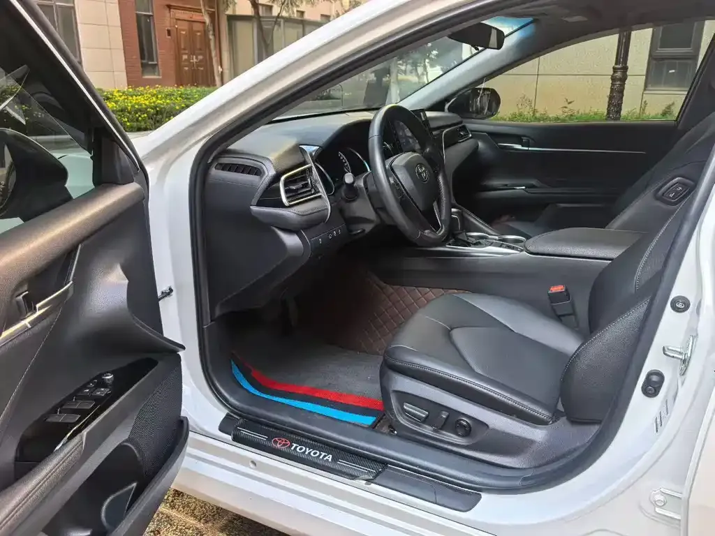Toyota Camry 2023 из CN, фото 3