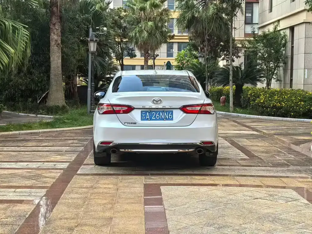Toyota Camry 2023 из CN, фото 4