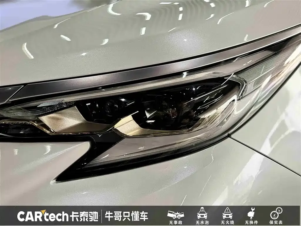 Toyota Granvia 2023 из CN, фото 4
