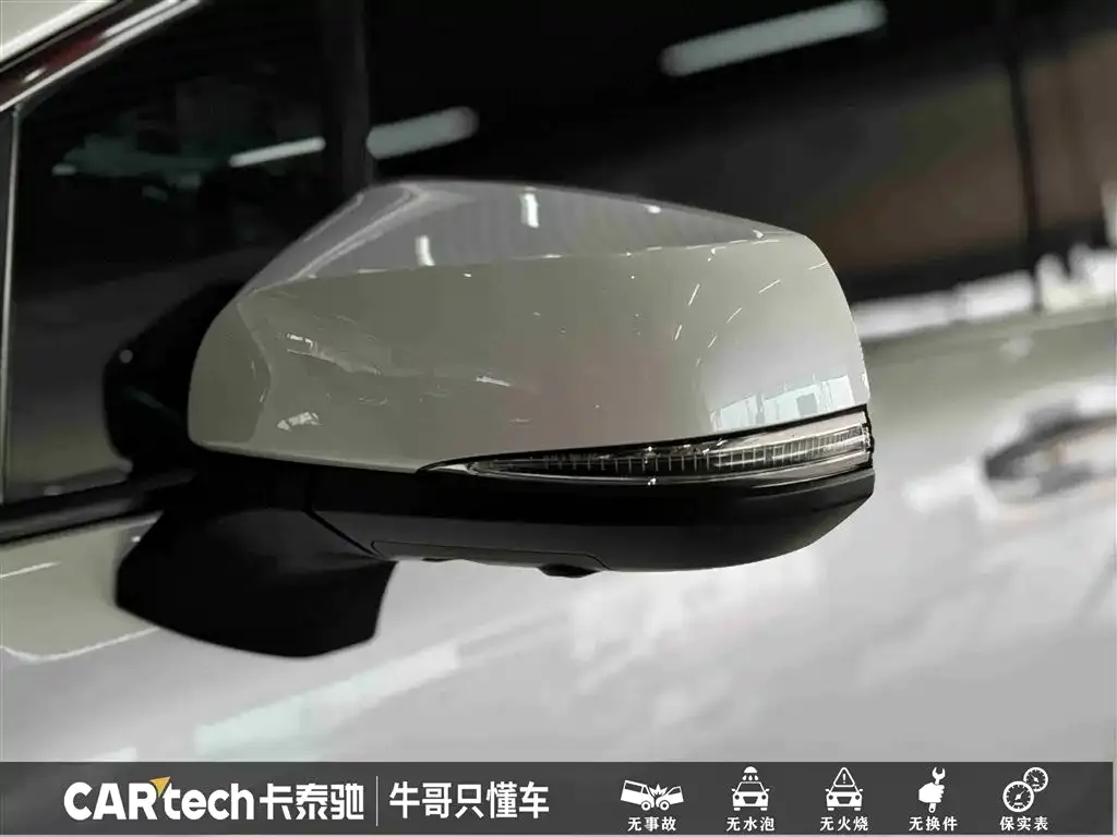 Toyota Granvia 2023 из CN, фото 2