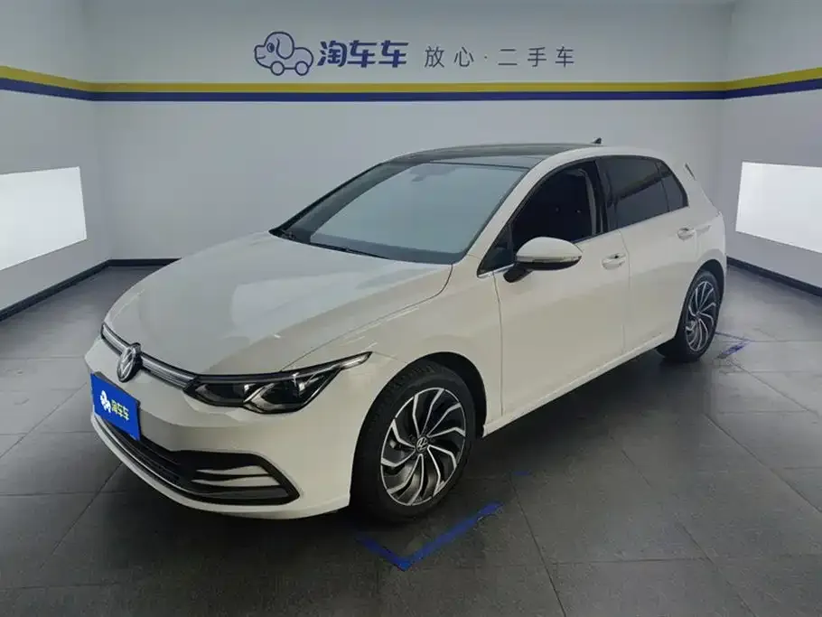 Volkswagen Golf 2024 из CN, фото 1
