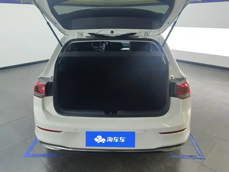 Volkswagen Golf 2024 из CN, фото 8