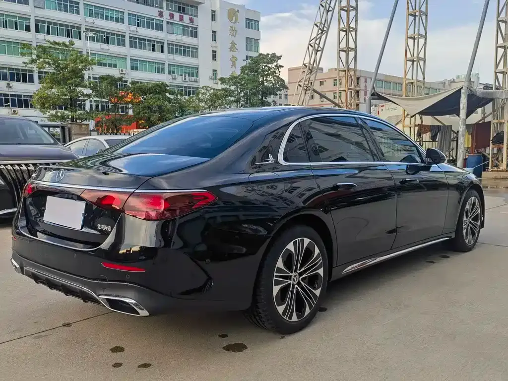 Mercedes-Benz E-Class 2024 из CN, фото 4